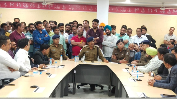 Raipur SP held a meeting of hotel, dhaba, lodge, cafe, restaurant and bar operators, instructions